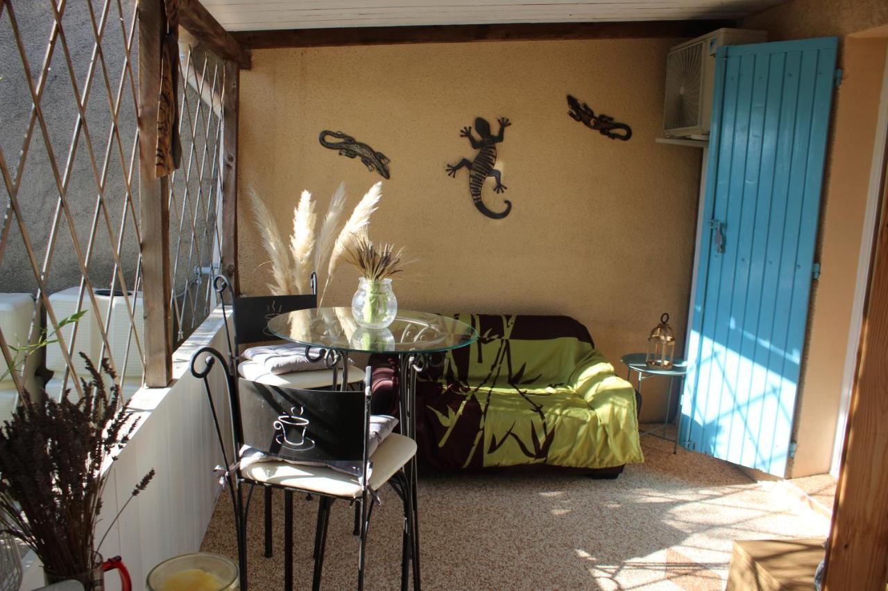 Philippe & Marie, A Louer Petite Chambre Chez L'Habitant Avec Terrasse Dans Villa, Au Pied Du Luberon 屈屈龙 外观 照片
